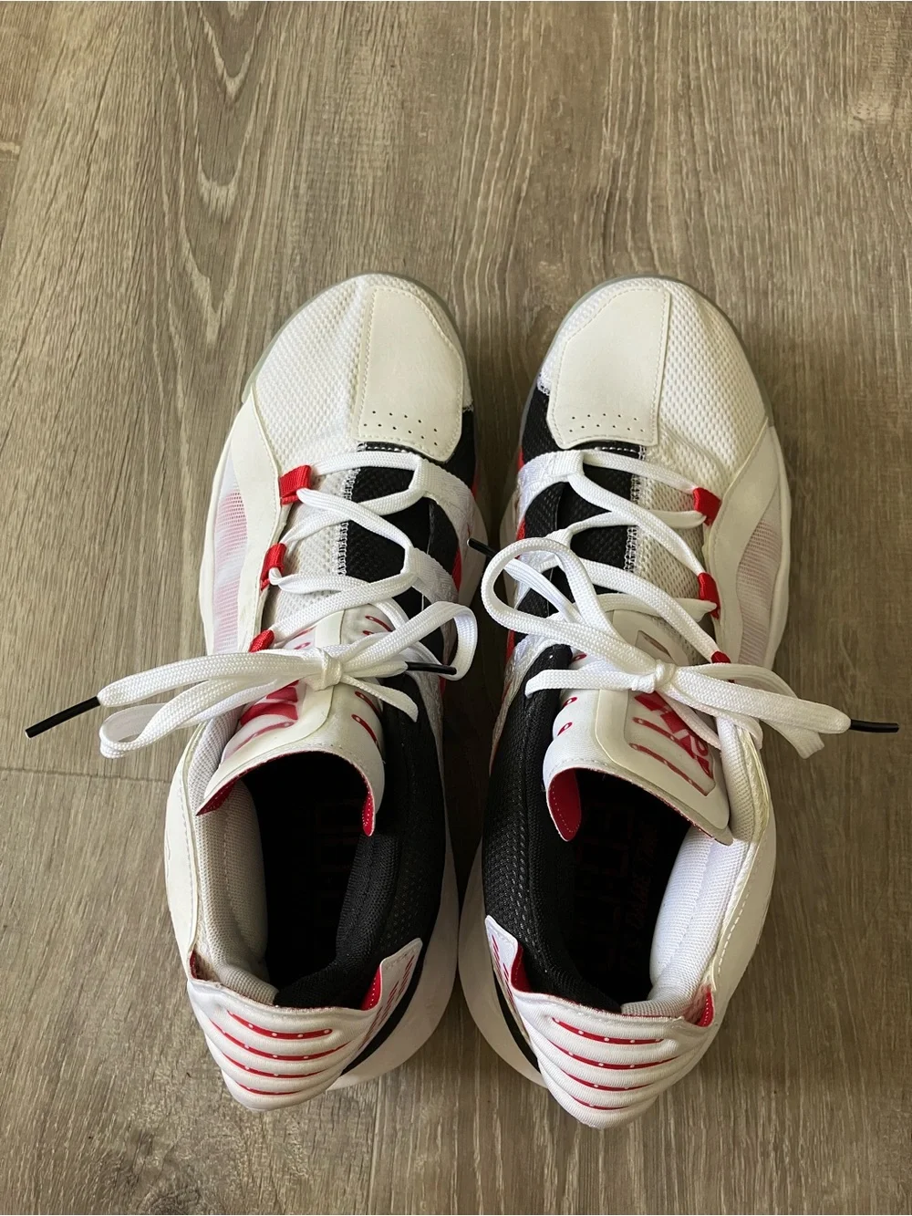 Adidas Dame 6